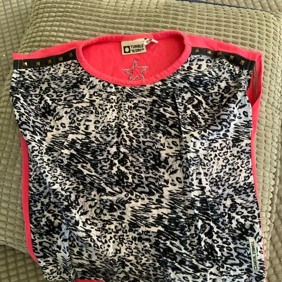 Girls Tumble ‘n Dry size 5/6 T-shirt - Picture 1 of 2
